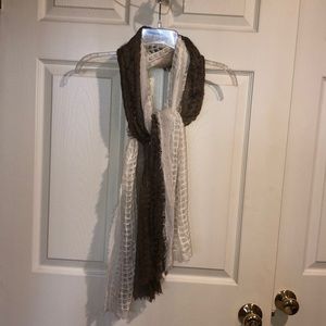 Scarf. white and tan.